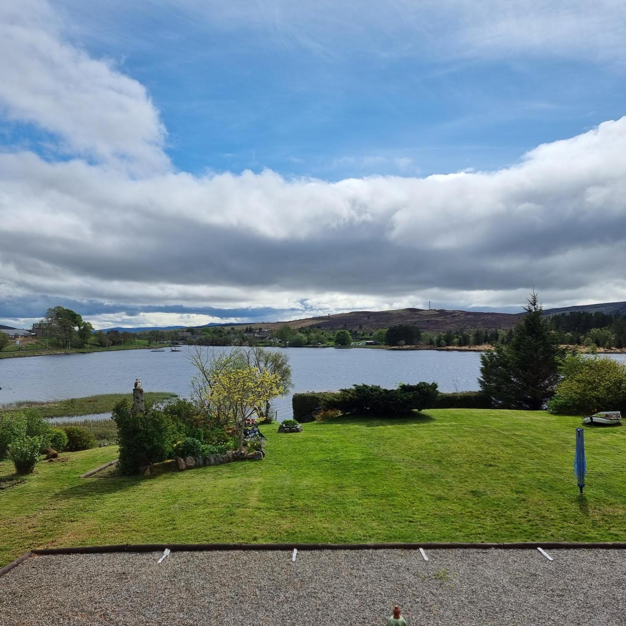 Hotel Loch View, Lairg Exterior foto